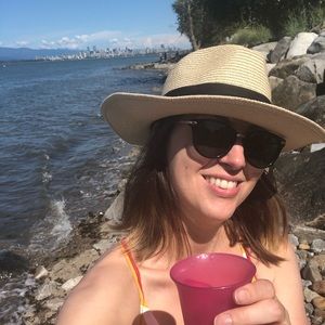 Meet your Posher, Alyssa